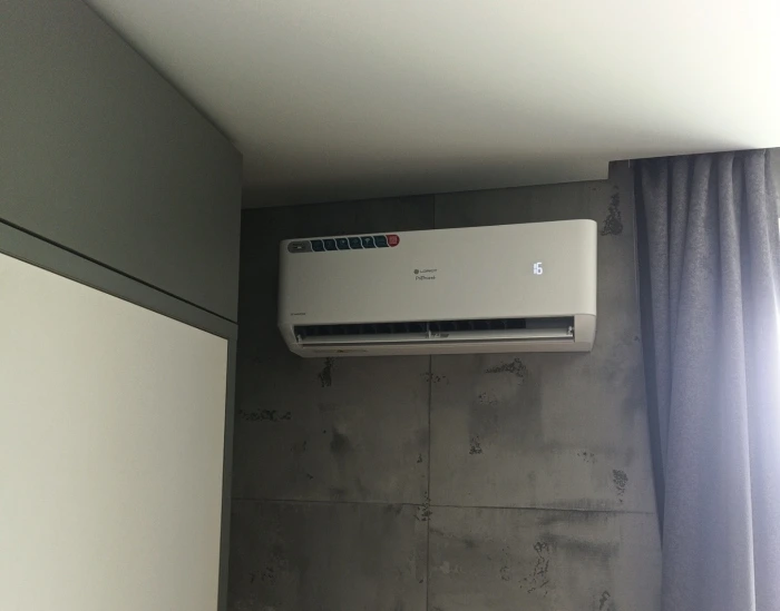 Установка инверторного кондиционера Loriot в ЖК "Минск-Мир"